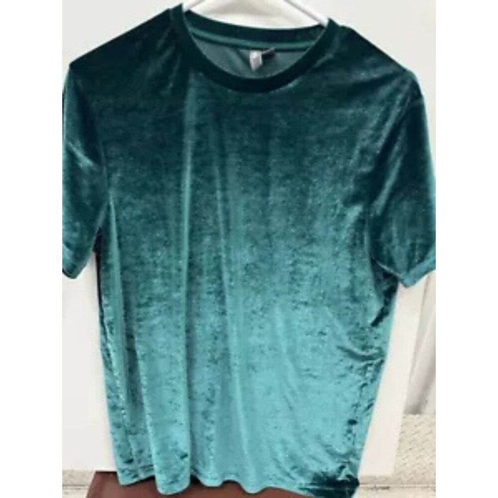 ASOS T-Shirt Women's Size Medium Green Velvet Crew Neck Long Sleeve